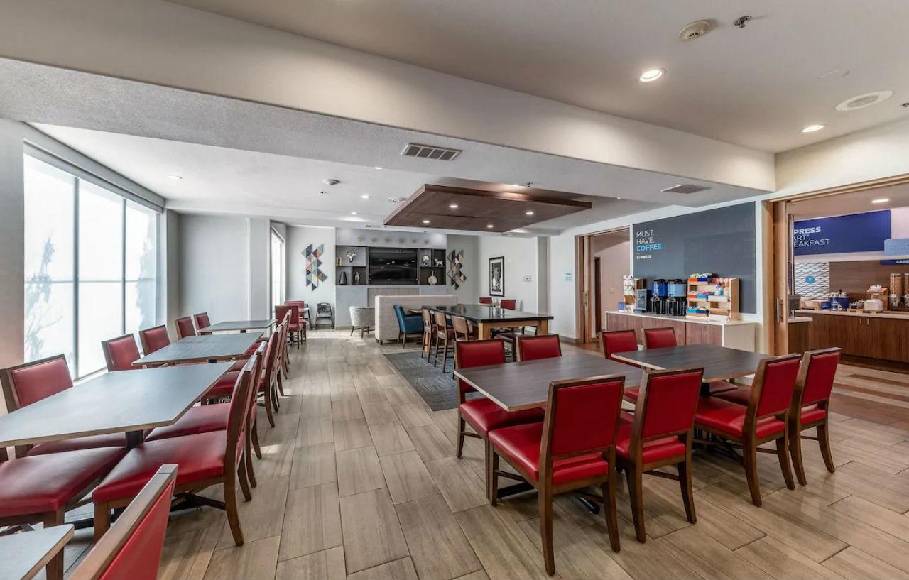 Holiday Inn Express & Suites Fort Worth - Fossil Creek By Ihg Eksteriør bilde