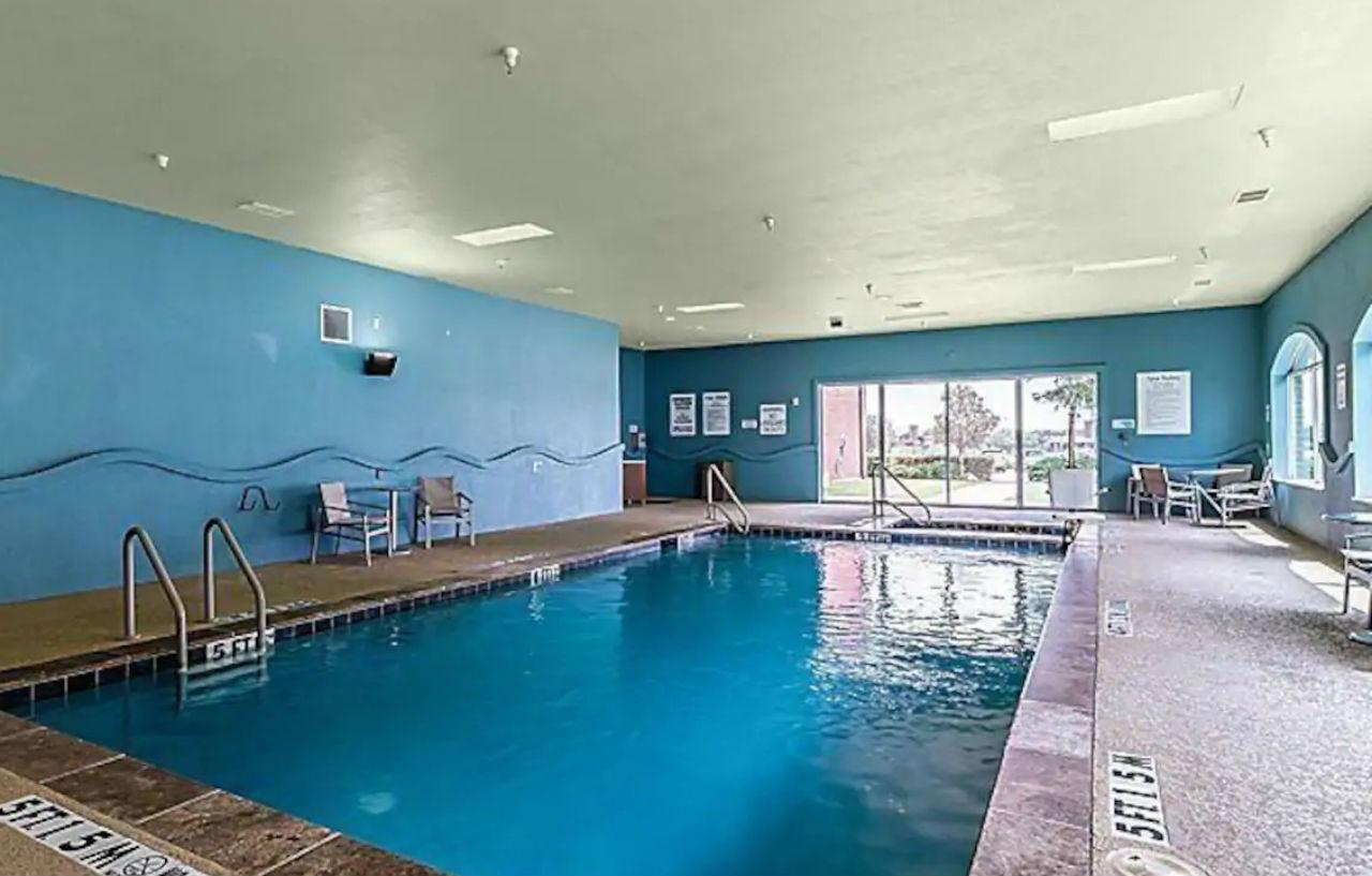 Holiday Inn Express & Suites Fort Worth - Fossil Creek By Ihg Eksteriør bilde
